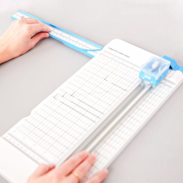 How to use paper cutter 